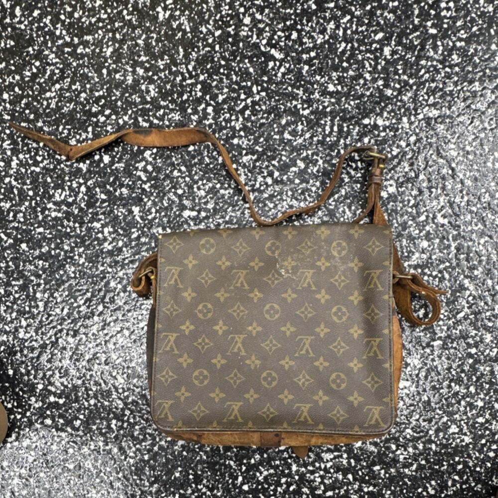 Louis Vuitton Vintage Brown Leather Messenger & Cross Body Bag - Picture 2 of 6